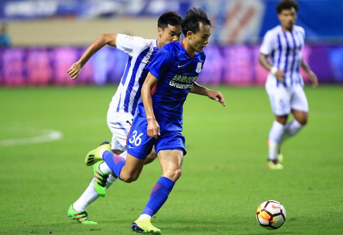 欧博-清晨上海申花防线松动——英超节点到来；媒体盛赞；高层口径保持一致(2024赛季上海申花球衣)